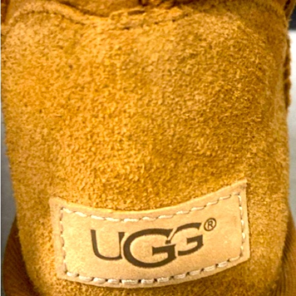 NWOB Ladies Brown UGG Boots Sz 7 - Picture 7 of 10